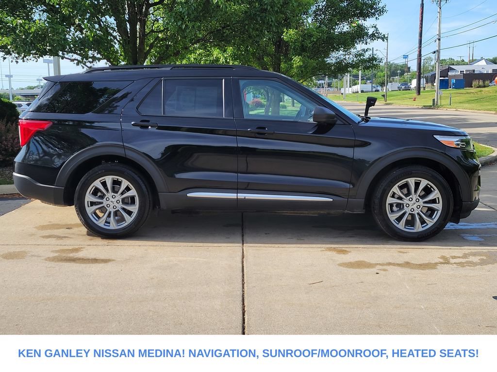 Used 2023 Ford Explorer XLT w/ Equipment Group 202A AWD/4WD image 2