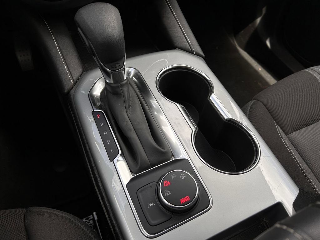 Used 2025 Chevrolet Blazer LT AWD/4WD image 23