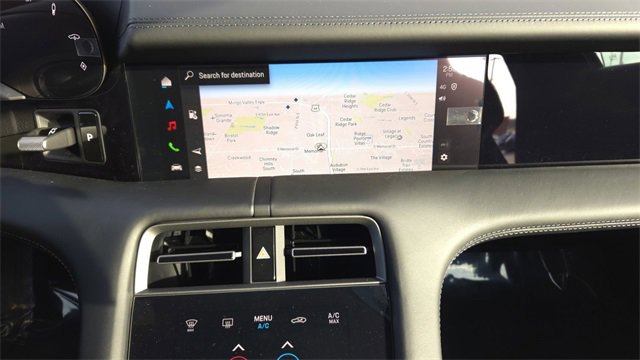 New 2025 Porsche Taycan image 19