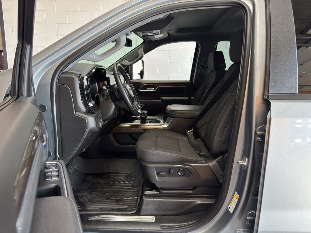 Used 2025 Chevrolet Silverado 1500 RST w/ Protection Package AWD/4WD image 14