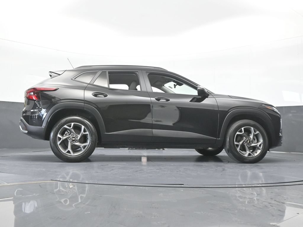 Used 2026 Chevrolet Trax LT FWD image 57