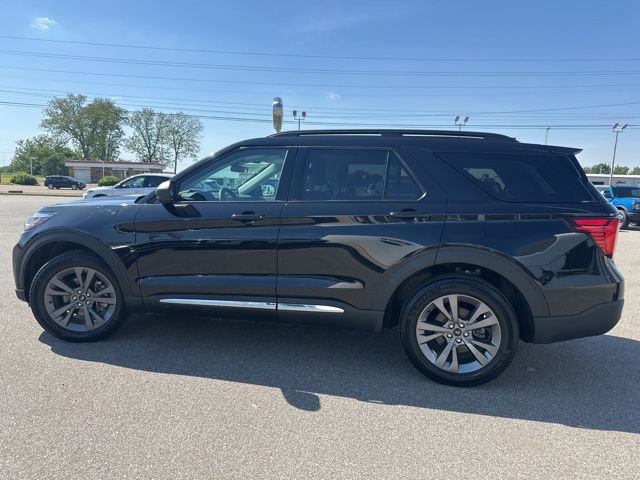 Used 2025 Ford Explorer Active w/ Active Comfort Package AWD/4WD image 26