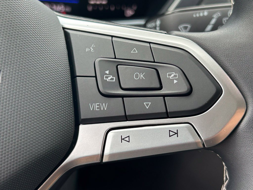 Certified 2023 Volkswagen Tiguan SE w/ Panoramic Sunroof Package FWD image 24