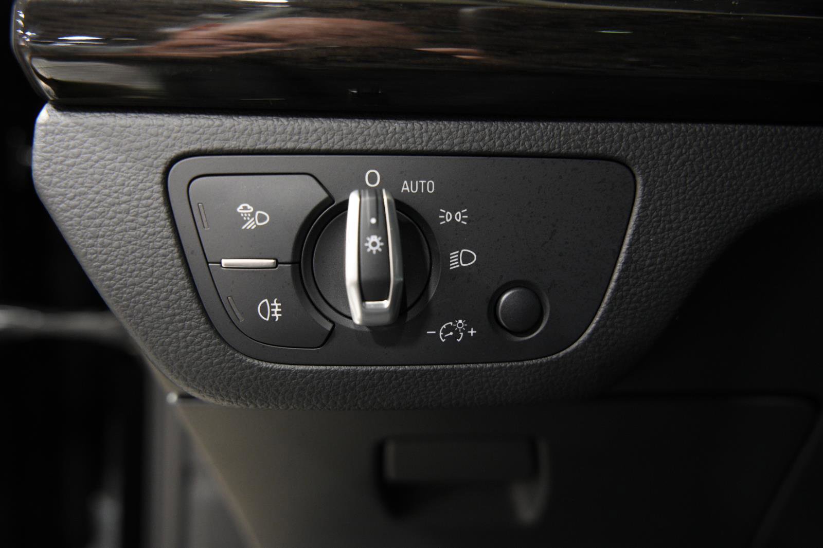 Used 2019 Audi Q5 2.0T Premium w/ Convenience Package image 35