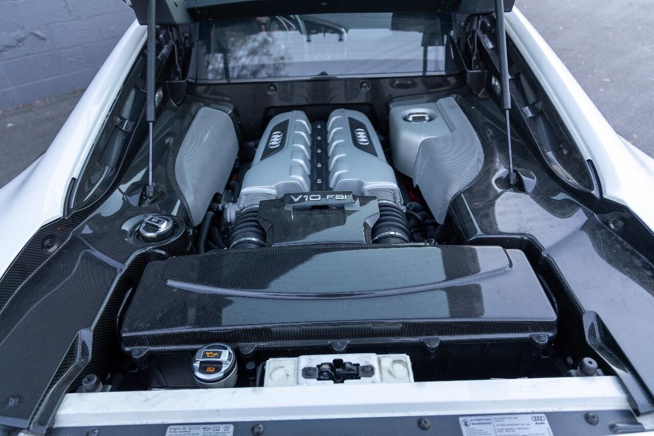Used 2012 Audi R8 V10 image 16