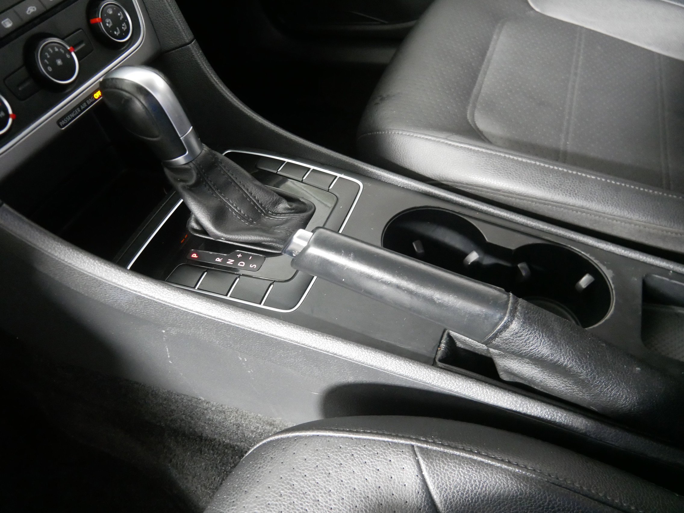 Used 2015 Volkswagen Passat 1.8T Wolfsburg Edition image 24