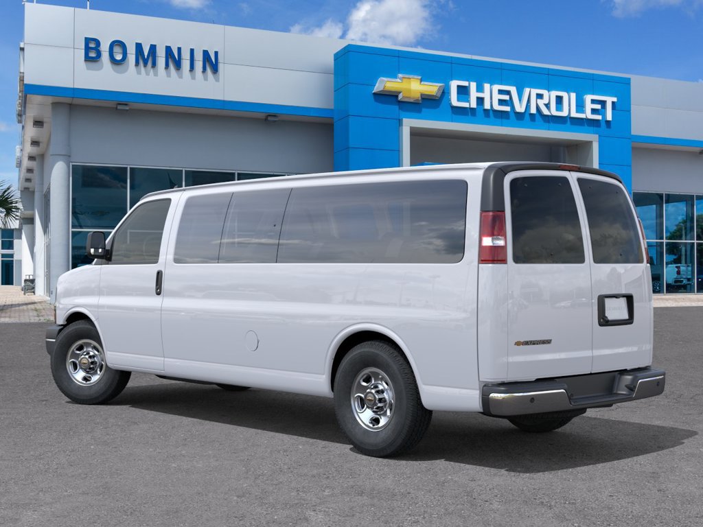 New 2027 Chevrolet Express 3500 LT w/ LT Preferred Equipment Group RWD image 4