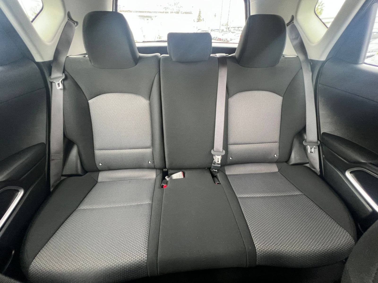 Used 2025 Kia Soul LX w/ LX Technology Package FWD image 33