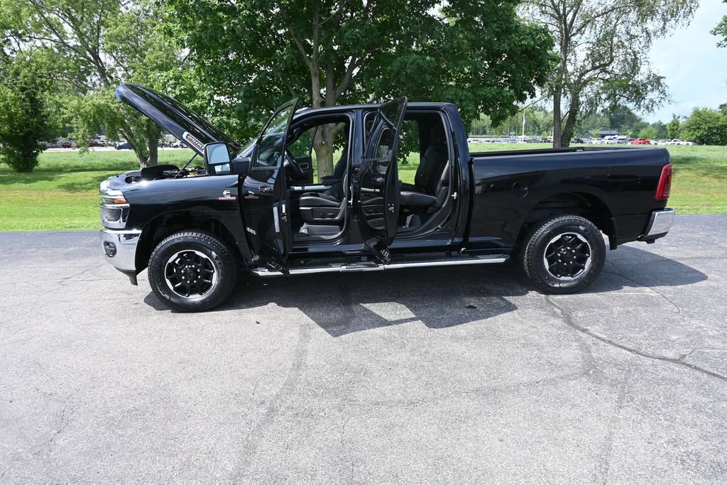 Used 2025 RAM 2500 Laramie AWD/4WD image 54