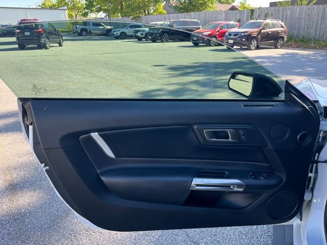 Used 2020 Ford Mustang Shelby GT500 w/ Technology Package RWD image 14