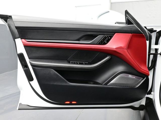 Certified 2020 Porsche Taycan Turbo S image 7