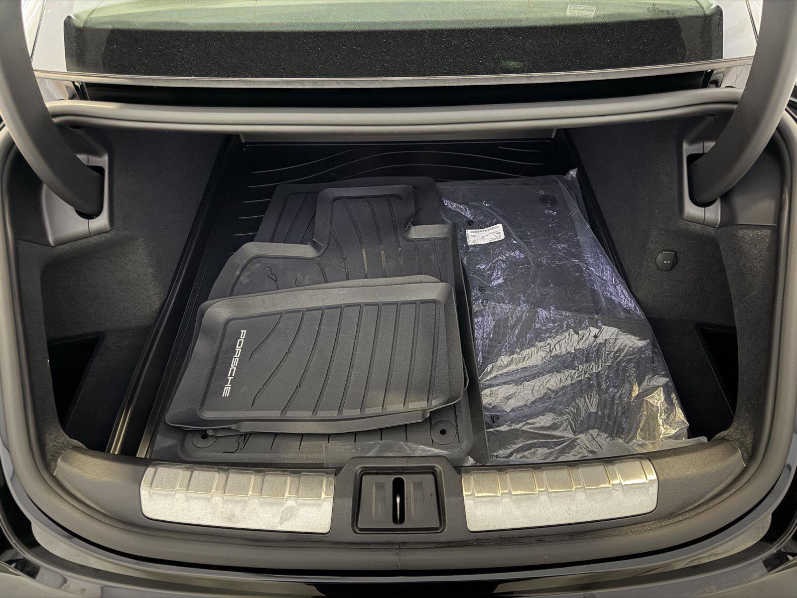 Certified 2025 Porsche Taycan image 28