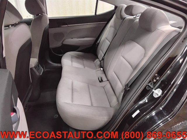Used 2017 Hyundai Elantra SE FWD image 13