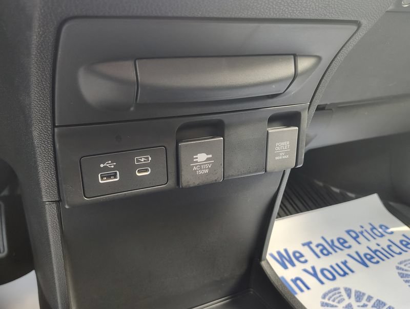 Used 2025 Honda Odyssey Elite image 42