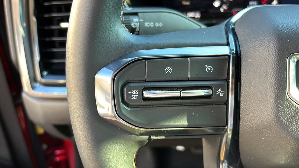 Used 2024 GMC Canyon AT4 w/ Technology Package AWD/4WD image 17