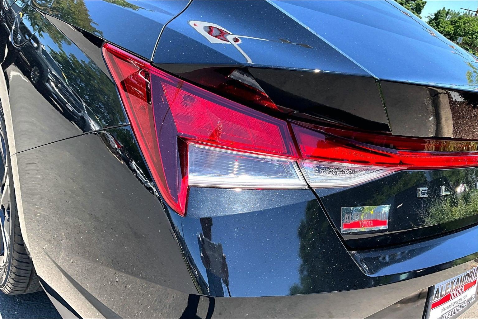 Used 2022 Hyundai Elantra SEL w/ Convenience Package FWD image 26