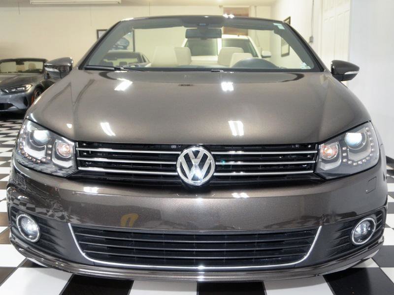 Used 2013 Volkswagen Eos Lux FWD image 4