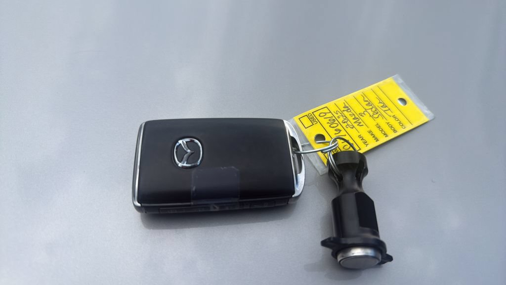 Used 2025 MAZDA MAZDA3 s FWD image 25