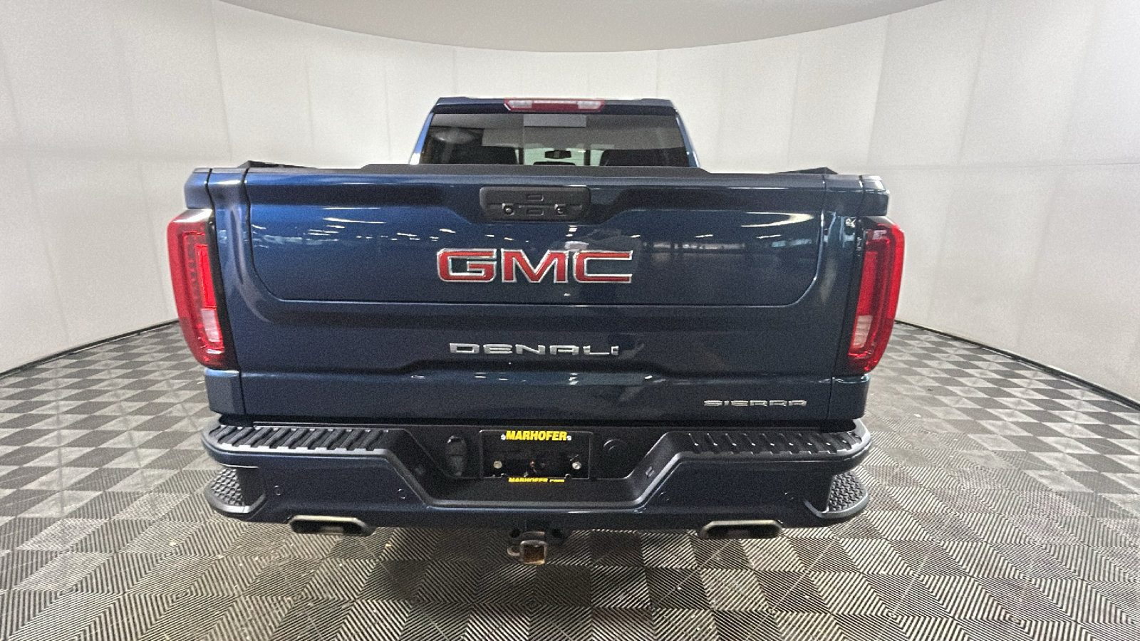 Used 2022 GMC Sierra 1500 Denali w/ Driver Alert Package II AWD/4WD image 4