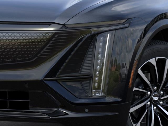 New 2025 Cadillac Lyriq Sport w/ LPO, Floor Liner Package AWD/4WD image 10