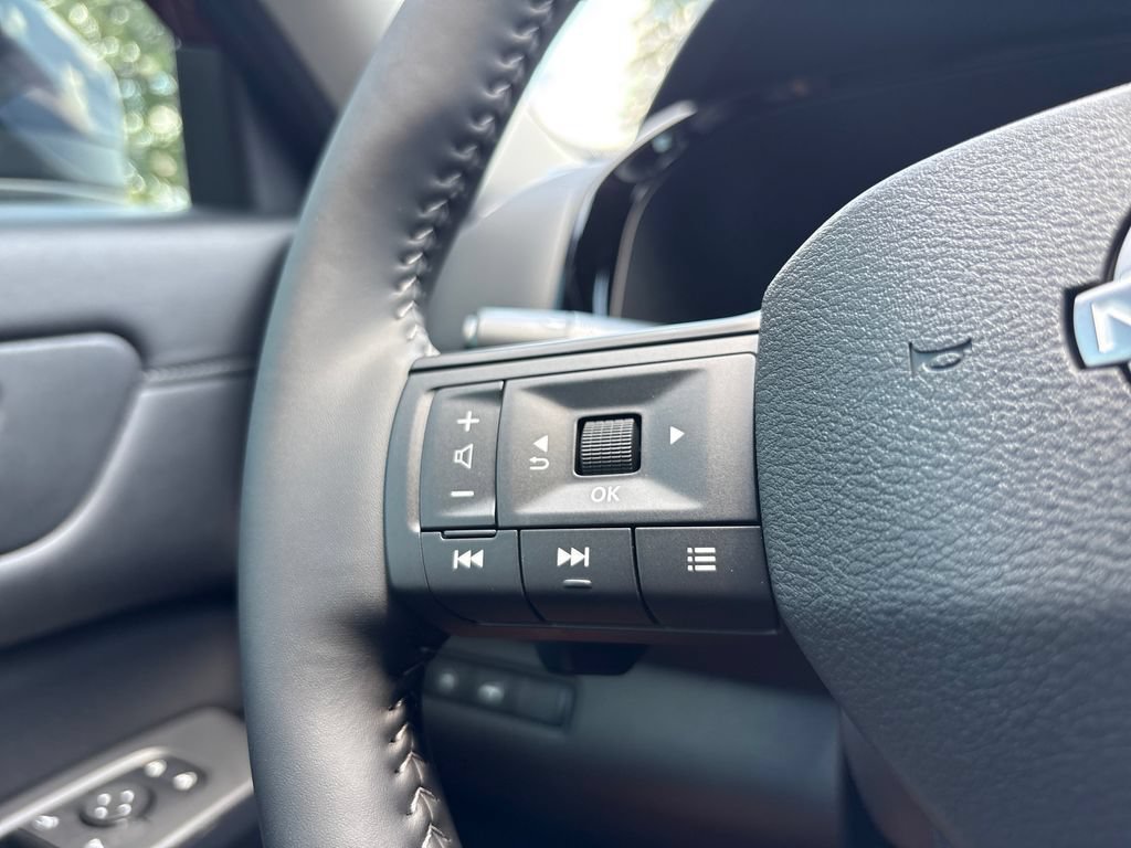 New 2026 Nissan Pathfinder SV FWD image 9
