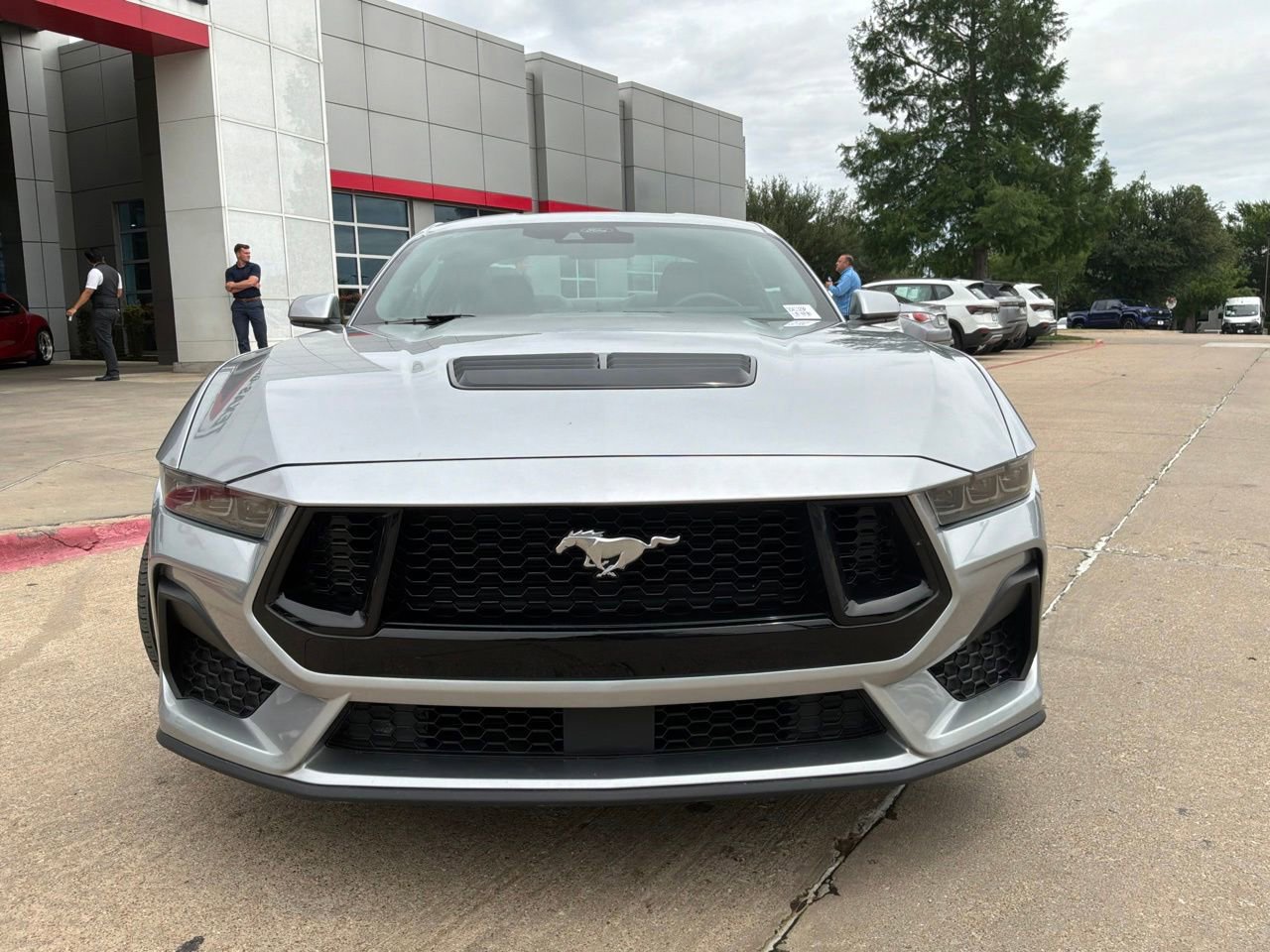 Used 2025 Ford Mustang GT Premium RWD image 3
