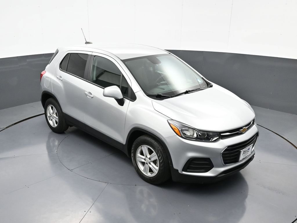 Used 2020 Chevrolet Trax LS w/ Tint and Cruise Package FWD image 33