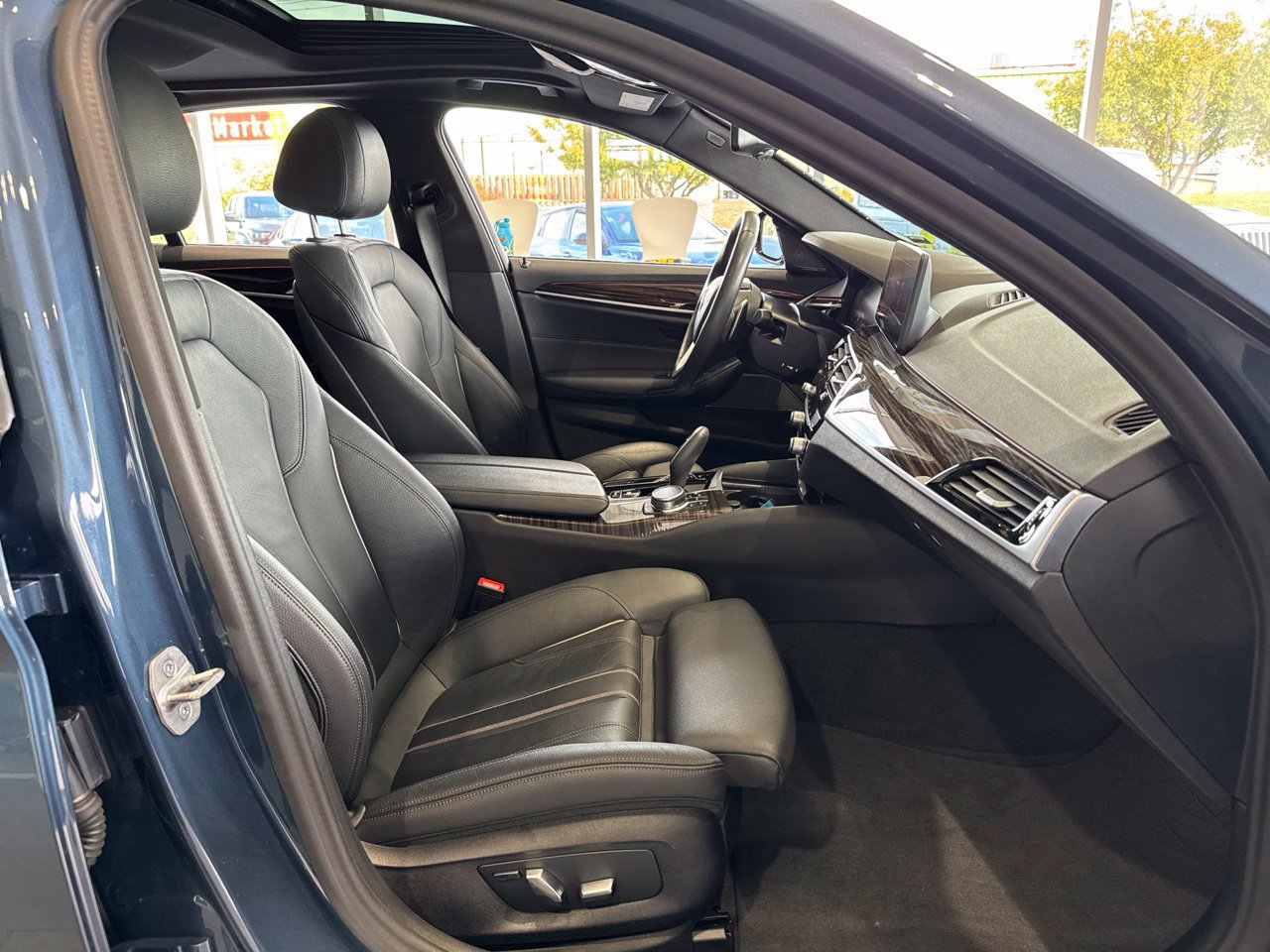 Used 2023 BMW 530i xDrive w/ Premium Package AWD/4WD image 51
