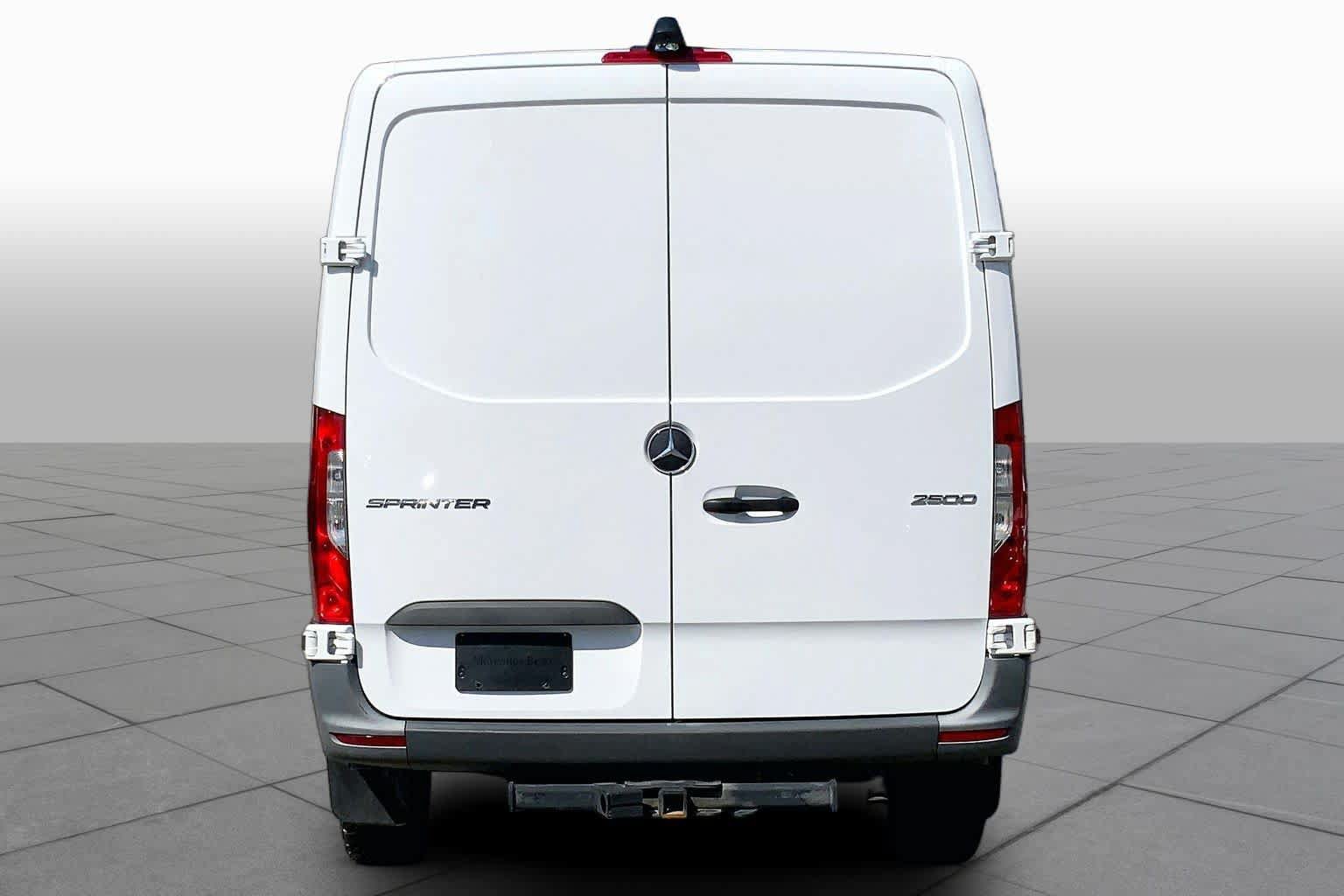 Used 2022 Mercedes-Benz Sprinter 2500 image 5