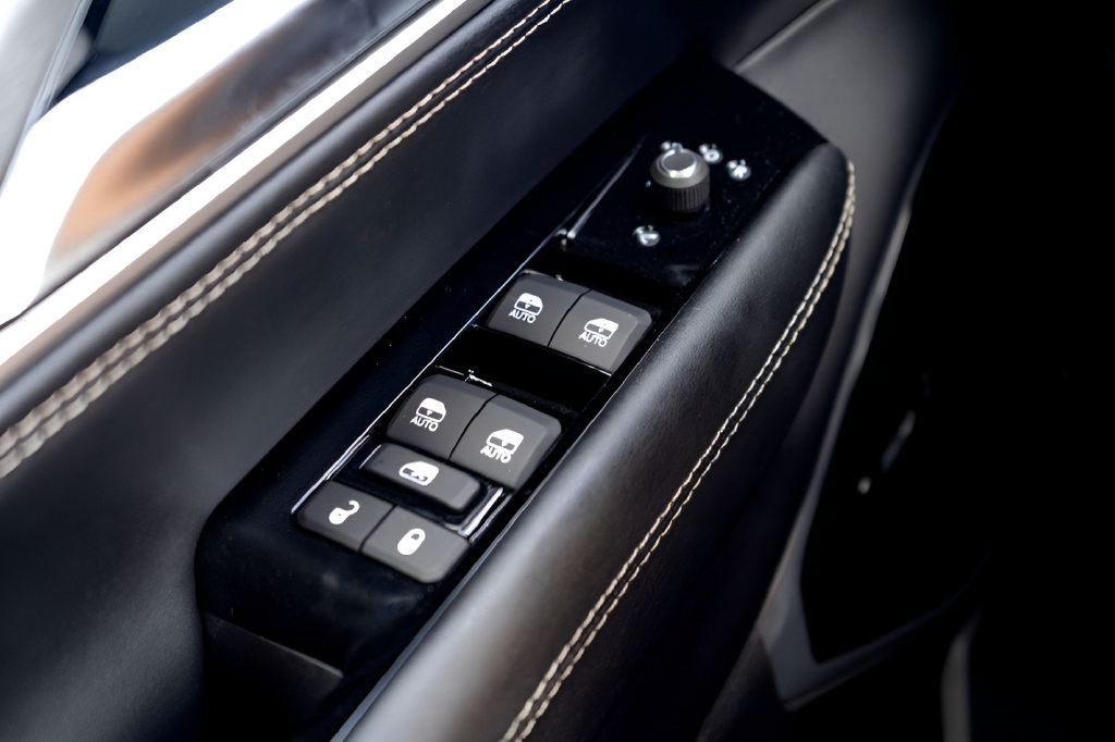 New 2026 Jeep Grand Wagoneer L Limited AWD/4WD image 18