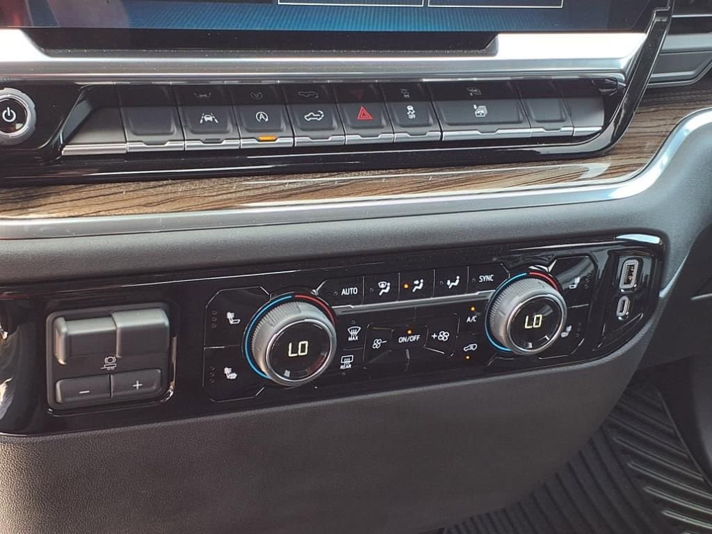 New 2025 Chevrolet Silverado 1500 LT AWD/4WD image 19