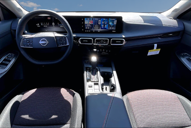 New 2027 Nissan Sentra SR w/ Floor Mat Package FWD image 5