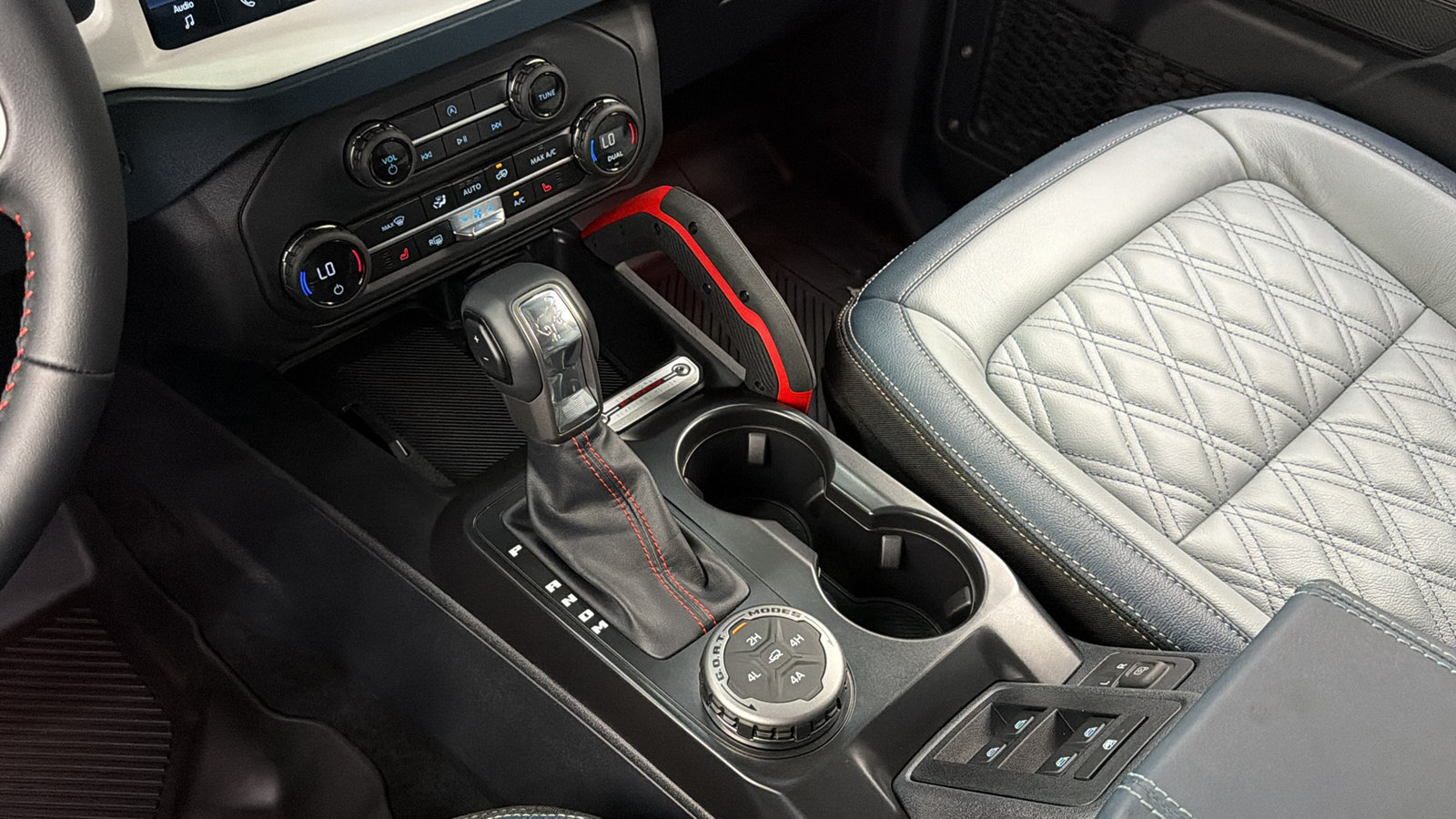 Used 2026 Ford Bronco Heritage Edition AWD/4WD image 33