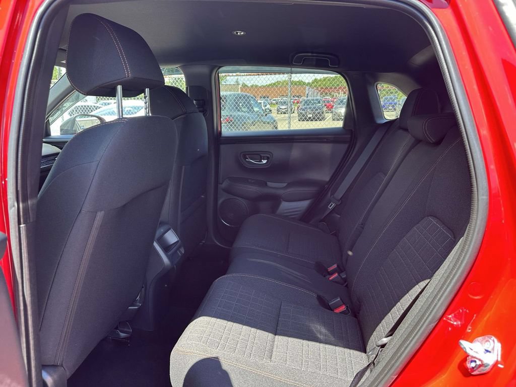 Used 2025 Honda HR-V Sport image 9