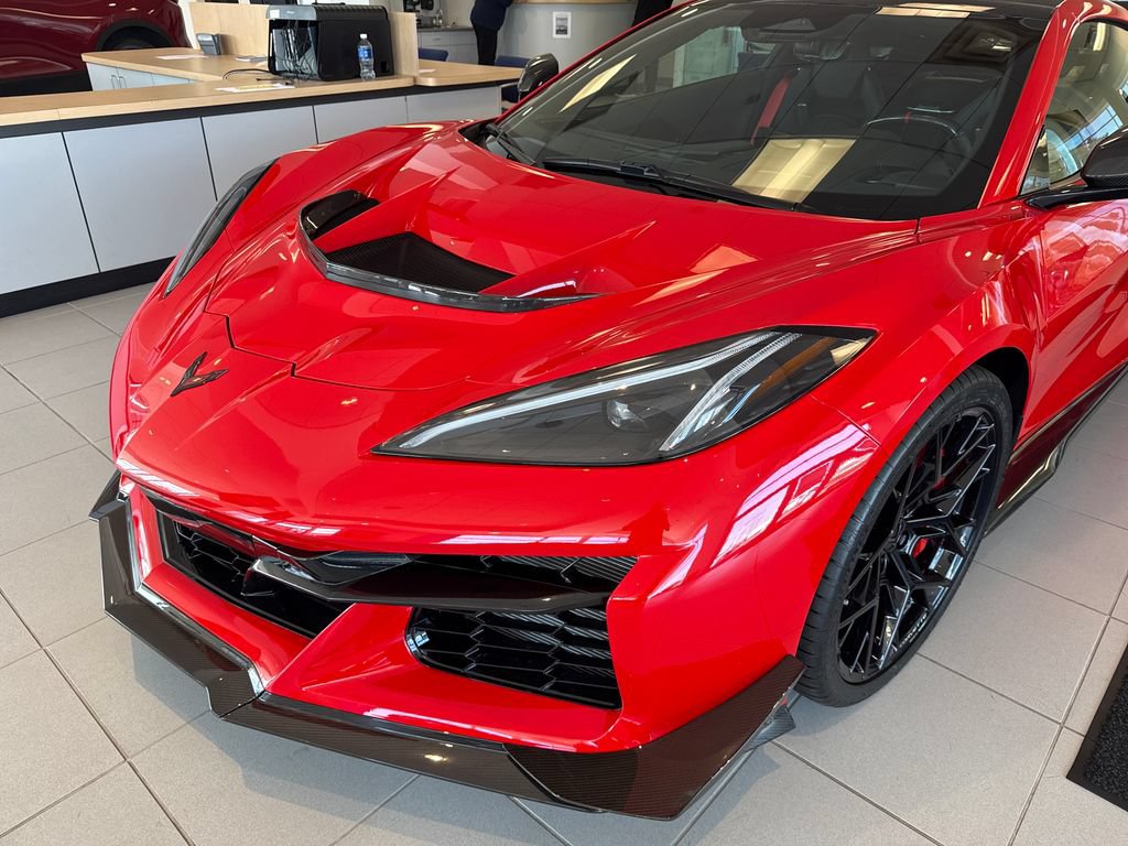 Used 2025 Chevrolet Corvette ZR1 w/ ZR1 Carbon Fiber Aero Package RWD image 73