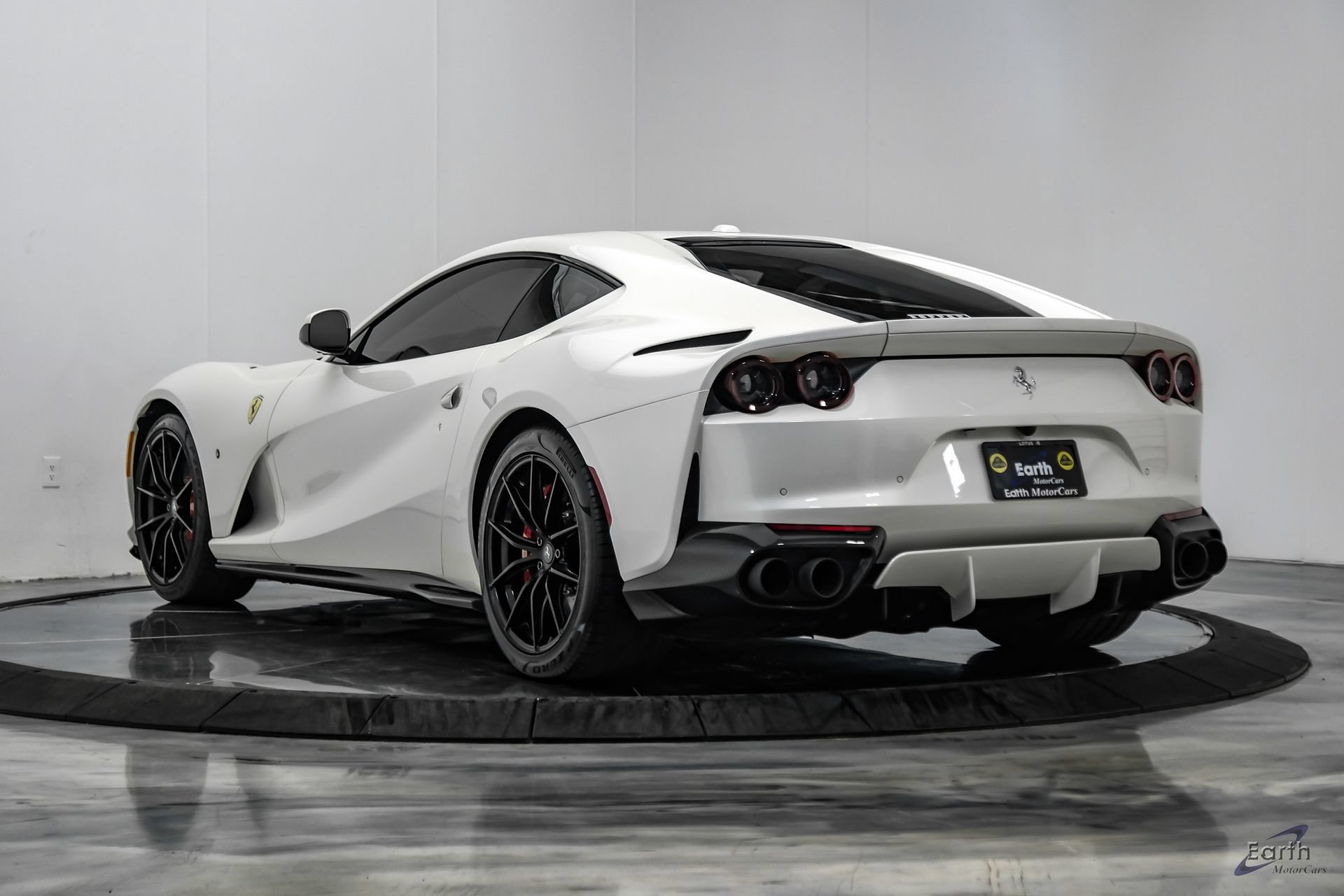 Used 2019 Ferrari 812 Superfast RWD image 13