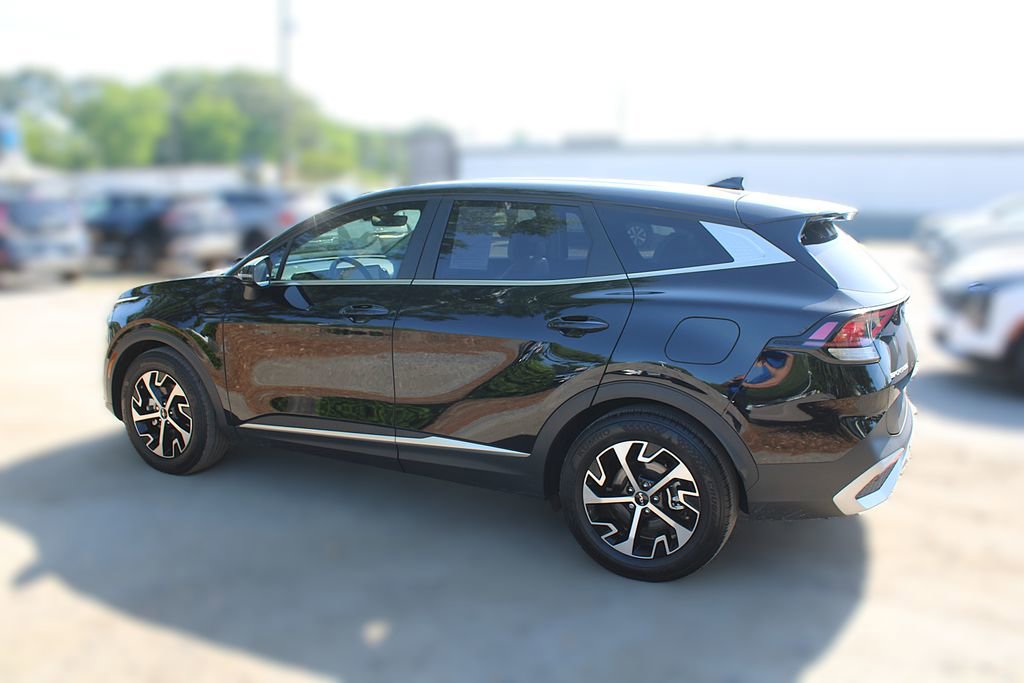 Used 2024 Kia Sportage EX image 11