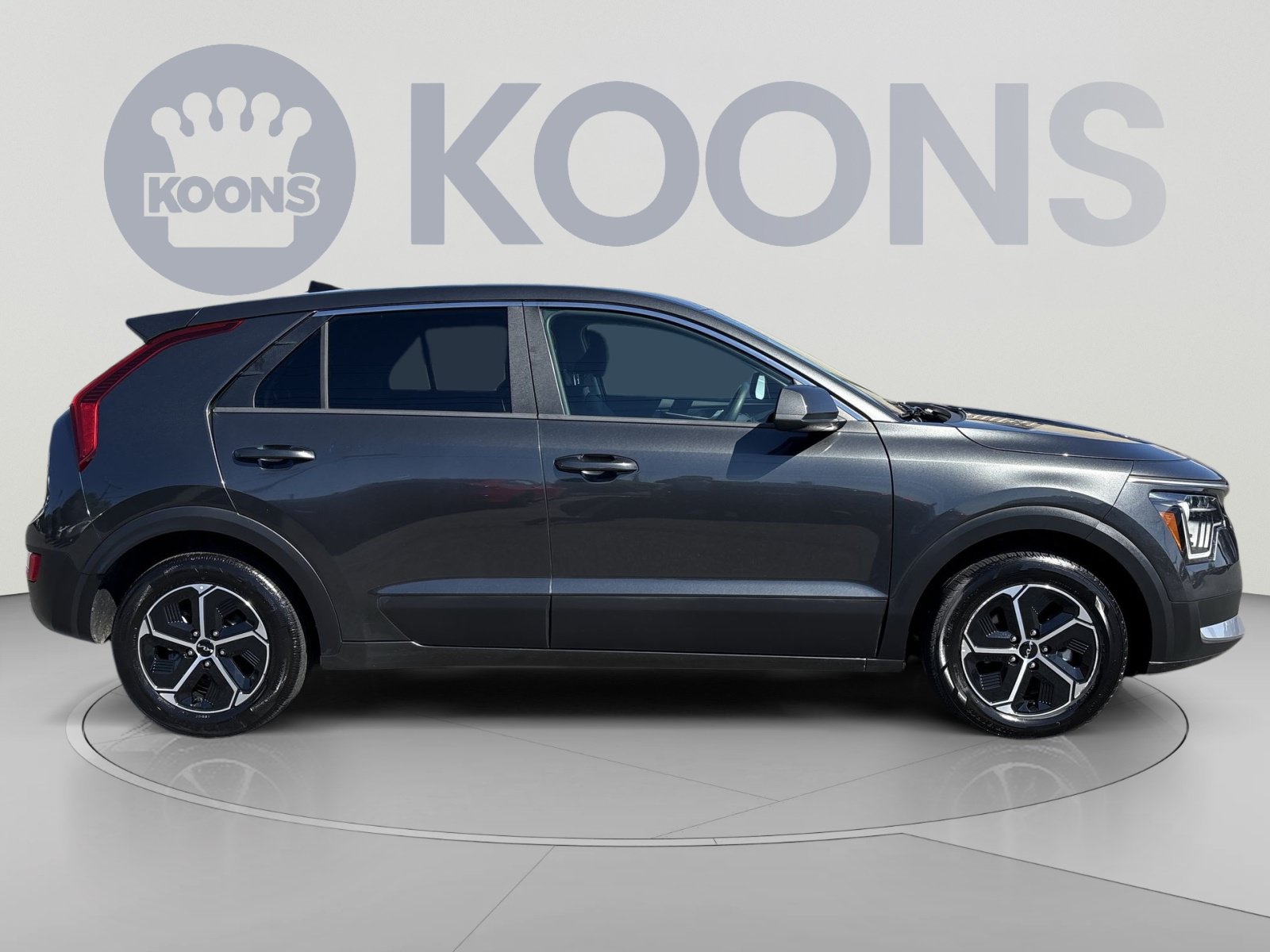 Used 2025 Kia Niro LX FWD image 8