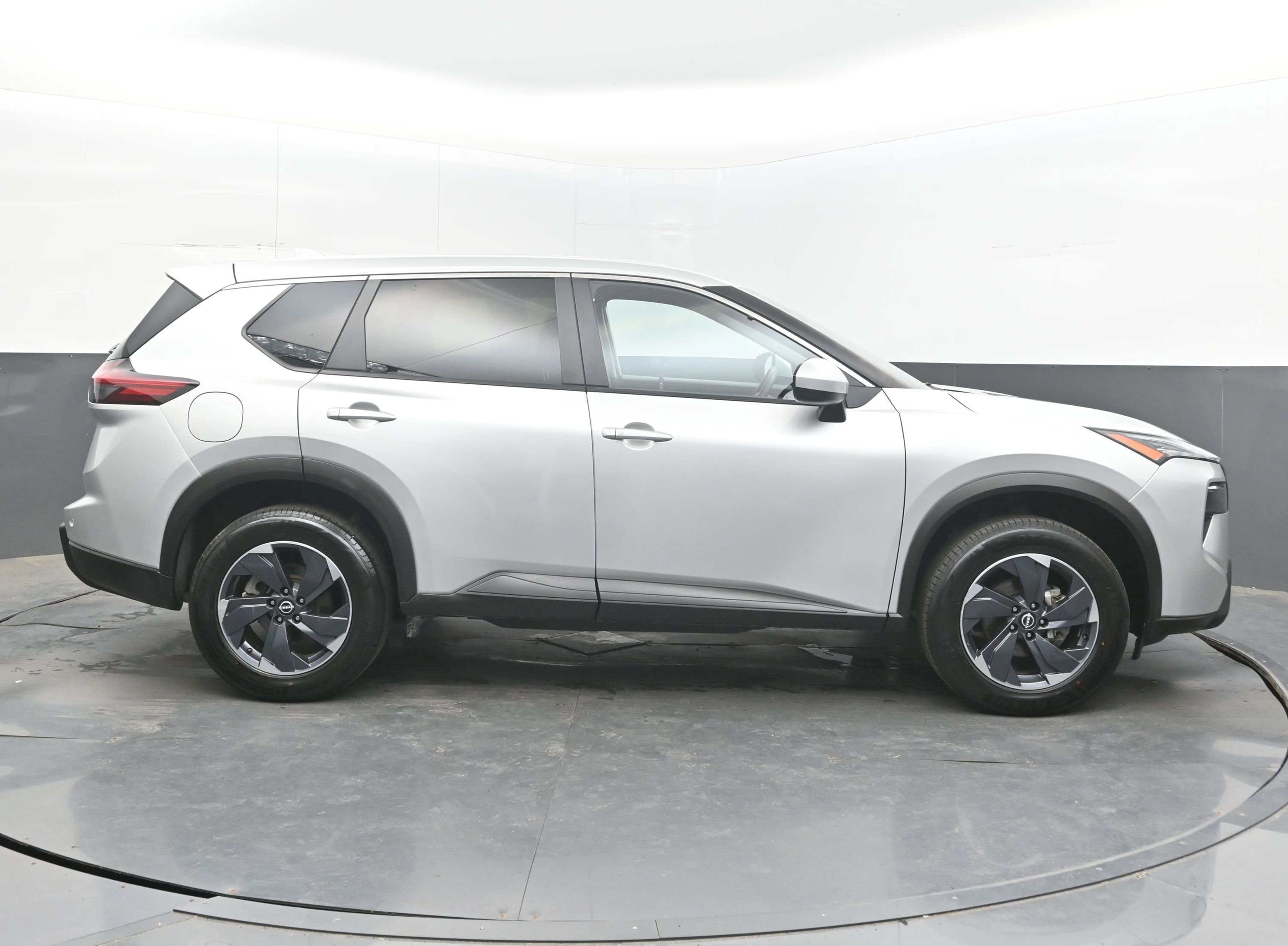 Certified 2024 Nissan Rogue SV AWD/4WD image 8