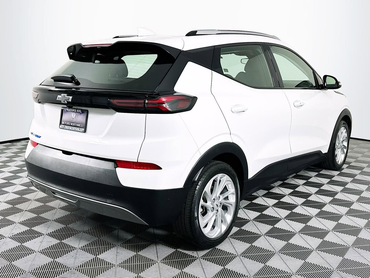 Used 2023 Chevrolet Bolt EUV LT FWD image 25