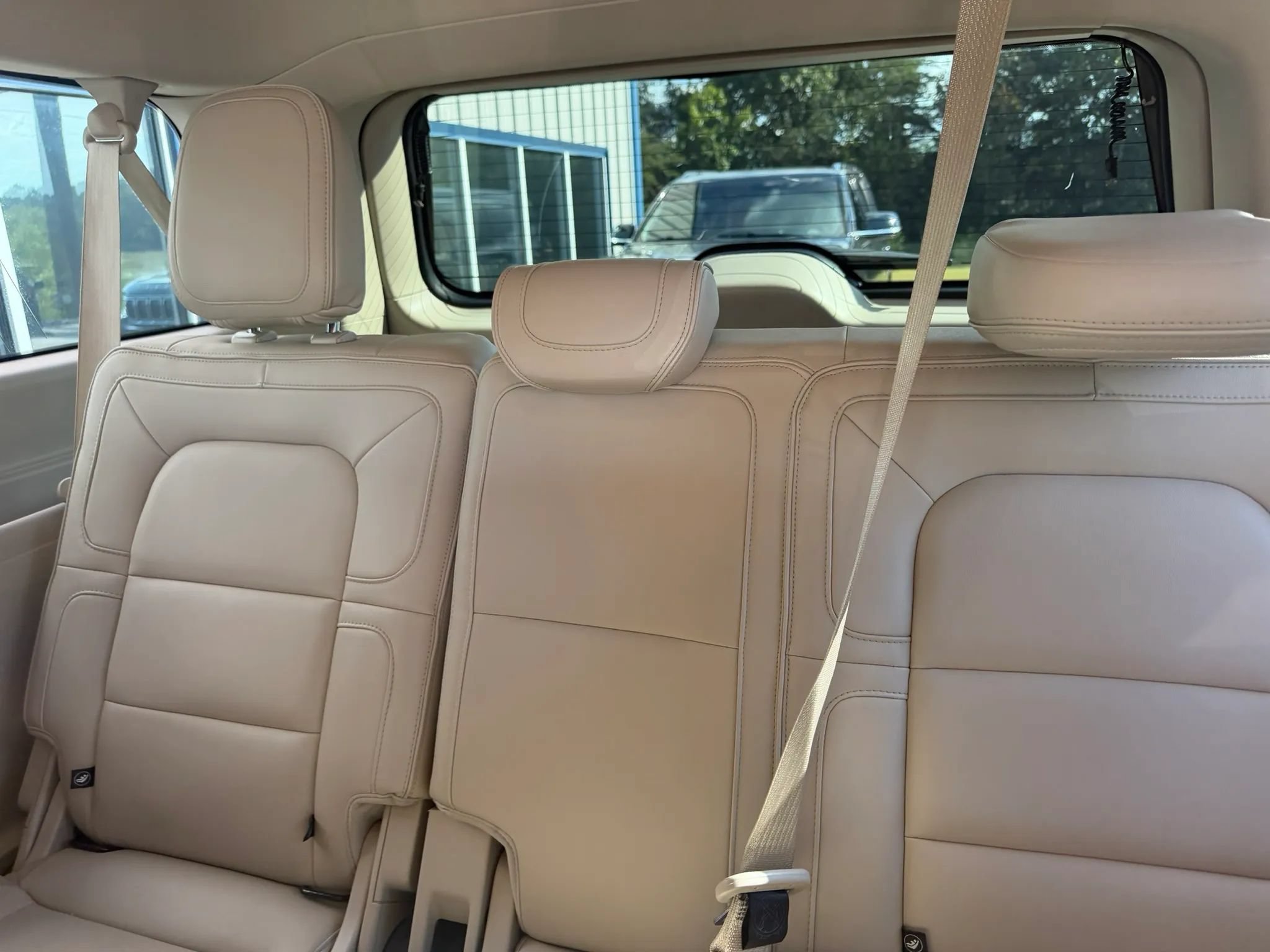 Used 2018 Lincoln Navigator L Select w/ Cargo Package AWD/4WD image 7