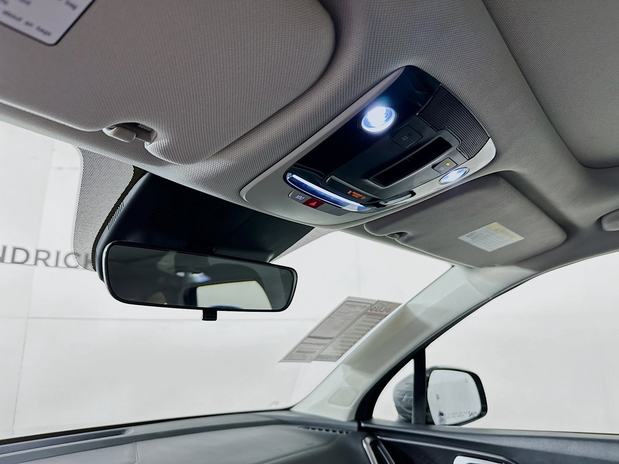 Used 2025 Kia Sorento S w/ Panoramic Sunroof Package image 18