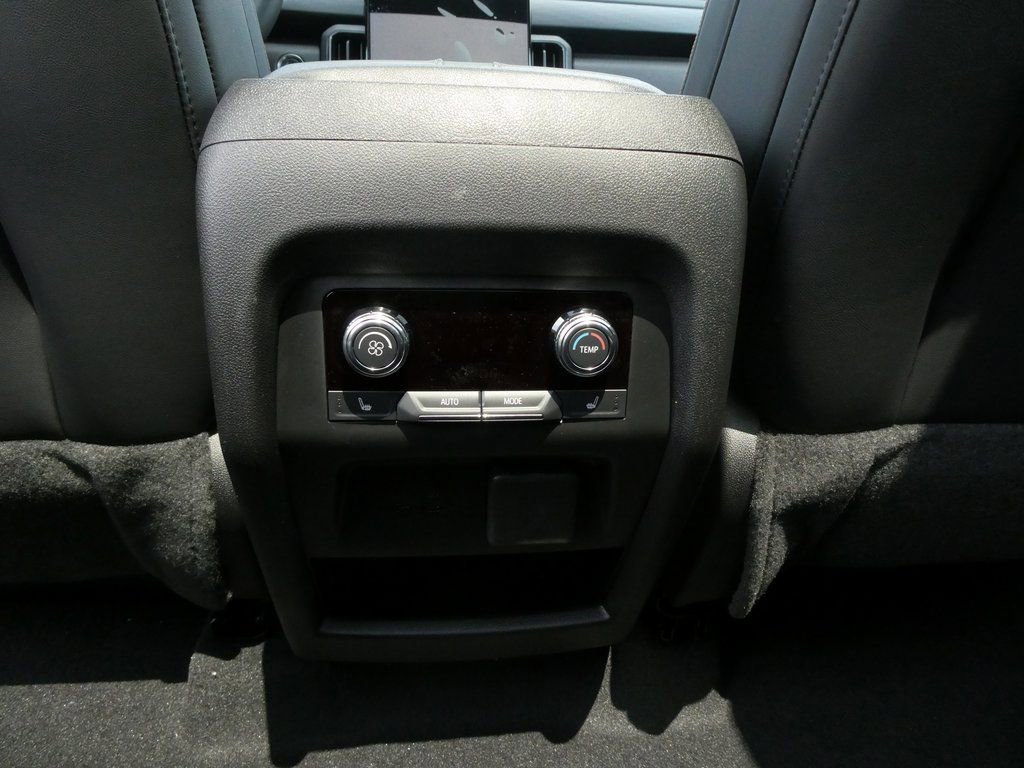 New 2025 GMC Acadia AT4 w/ Luxury Package AWD/4WD image 38