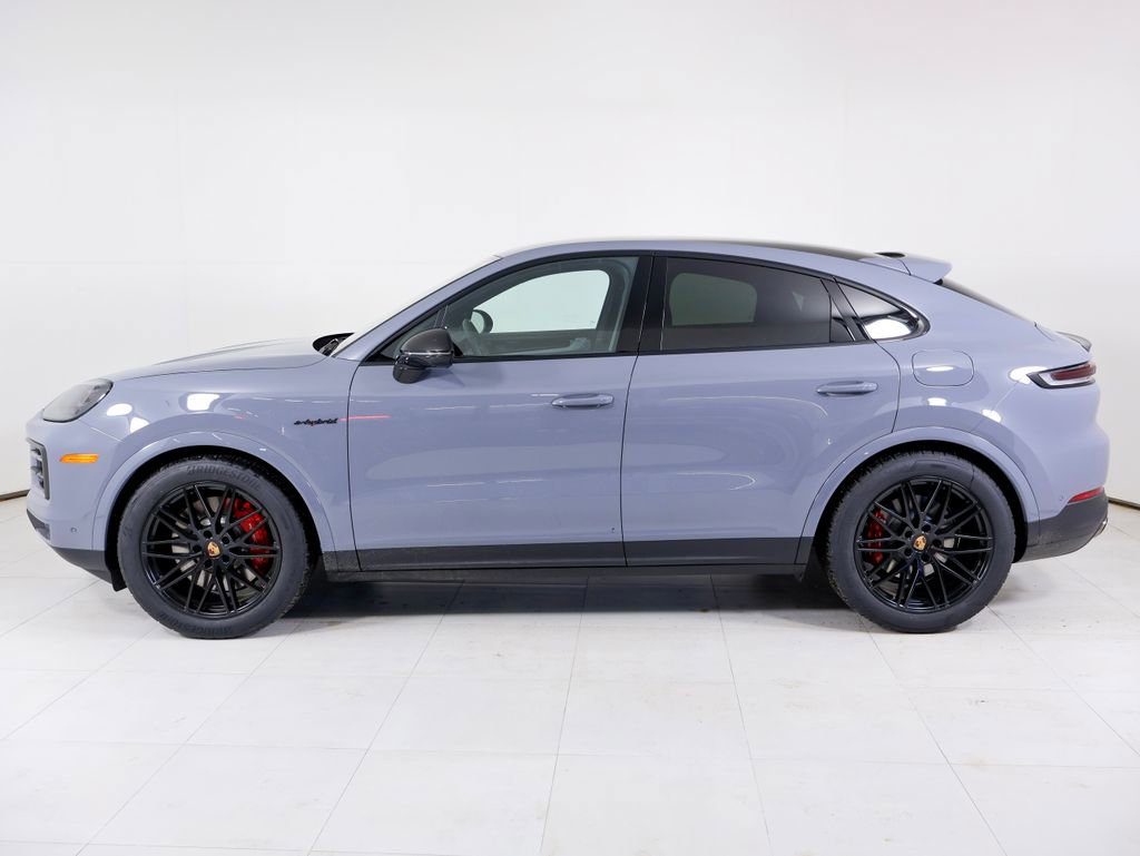 New 2026 Porsche Cayenne S image 2