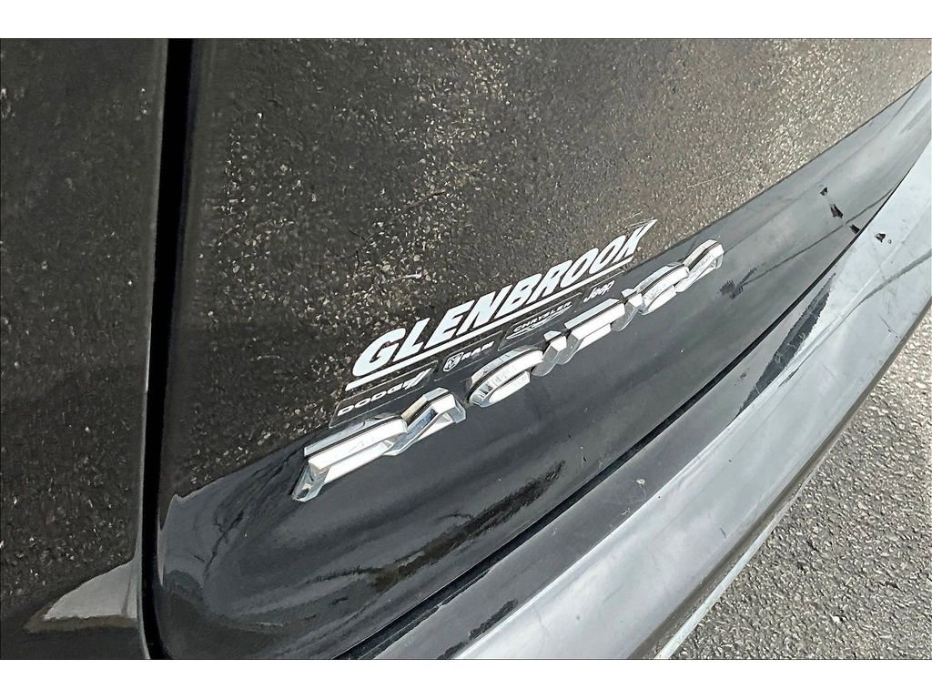 Used 2023 Chrysler Pacifica Limited image 9