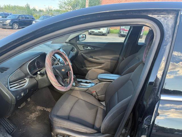 Used 2018 Chevrolet Malibu LT image 14
