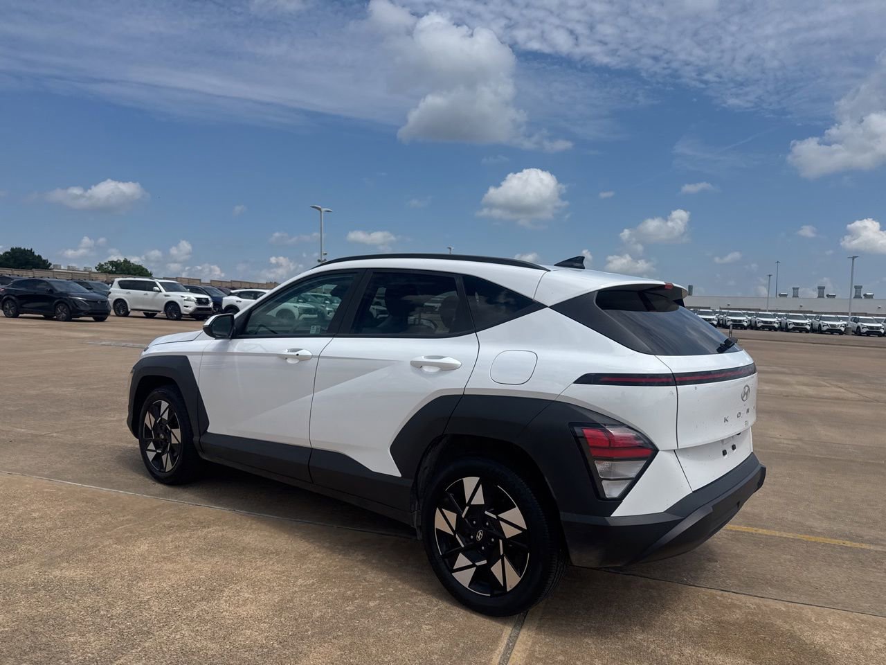 Used 2025 Hyundai Kona SEL FWD image 13