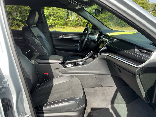 Used 2021 Jeep Grand Cherokee L Laredo RWD image 16