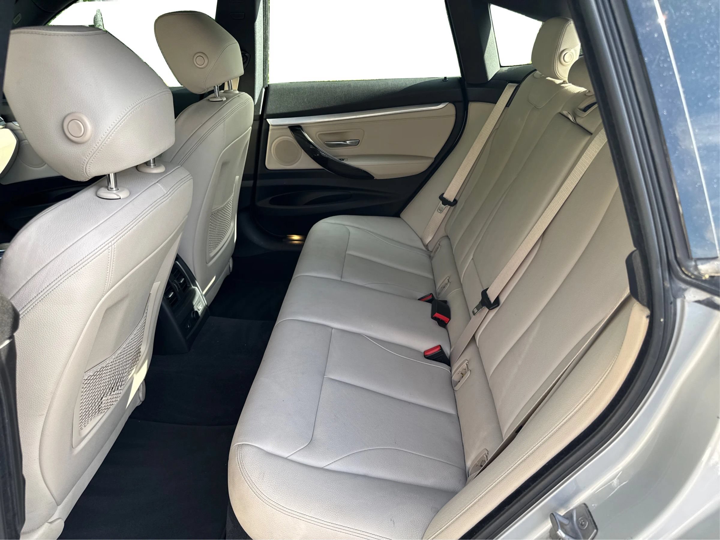 Used 2018 BMW 330i Gran Turismo xDrive AWD/4WD image 13