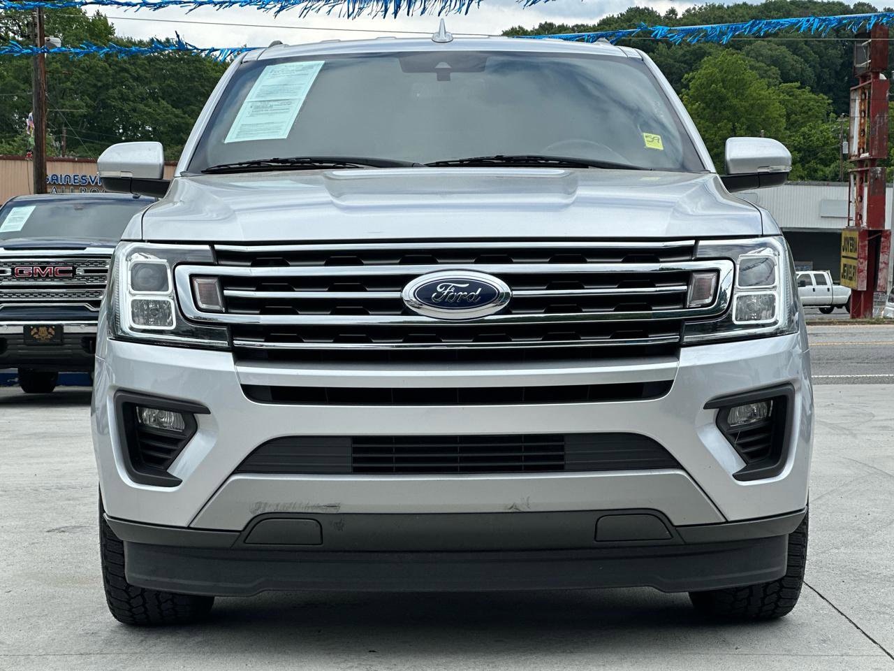 Used 2019 Ford Expedition Max XLT w/ Equipment Group 202A RWD image 2
